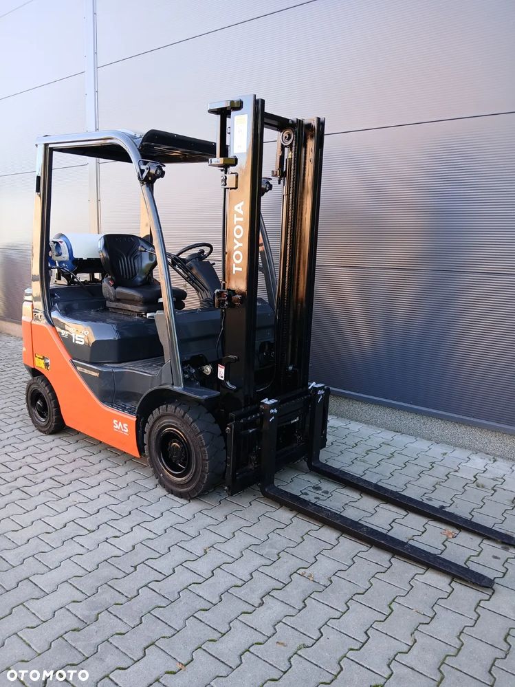Toyota 02-8FGF15 - 3