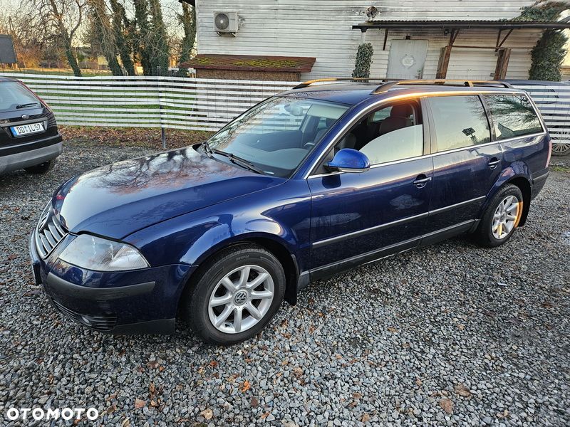 Volkswagen Passat - 1