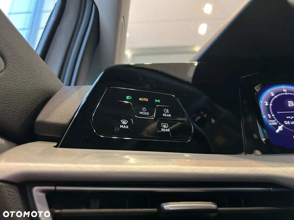 Volkswagen Golf - 19