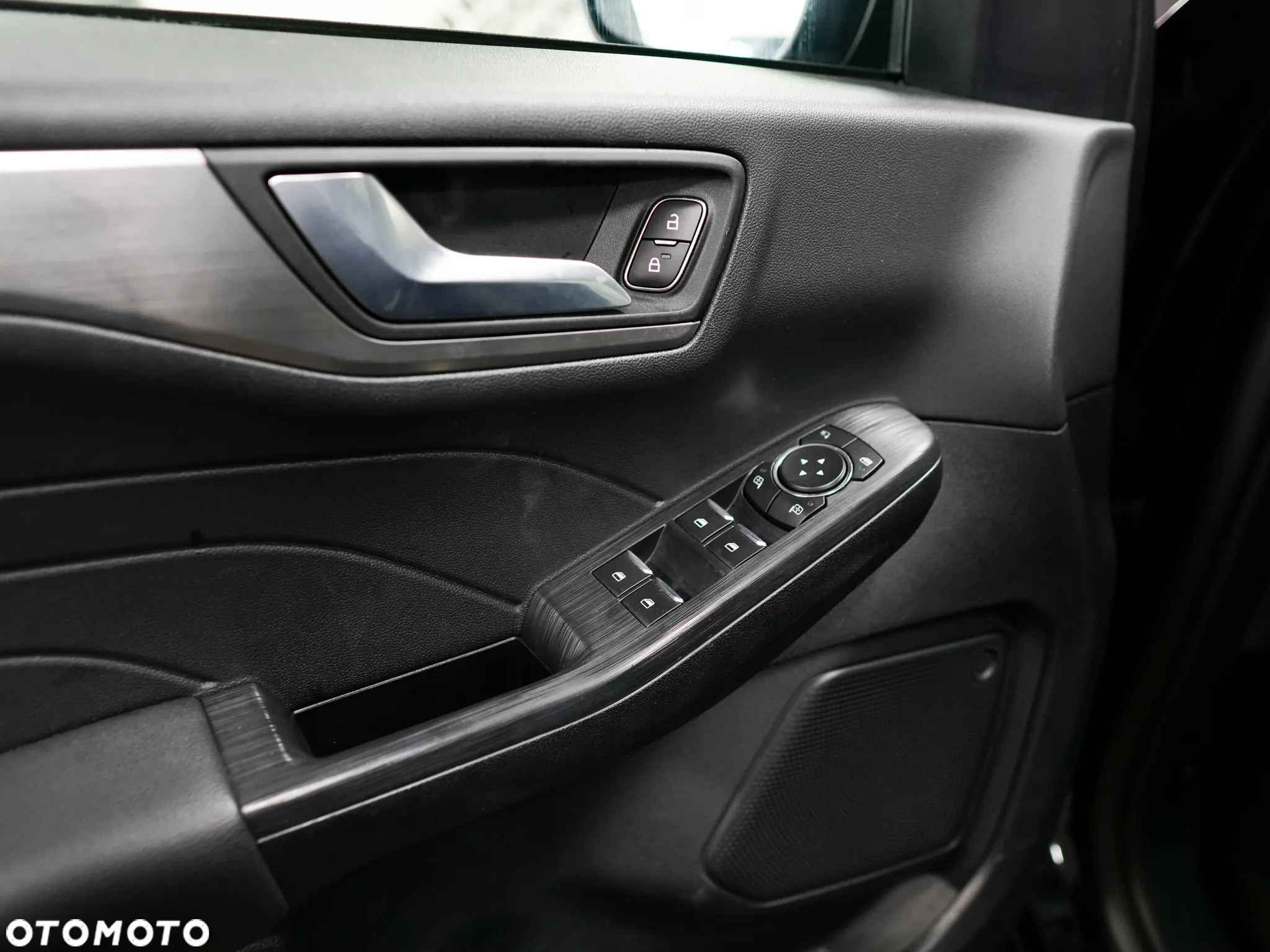Ford Kuga - 15