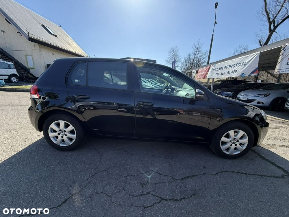 Volkswagen Golf - 6
