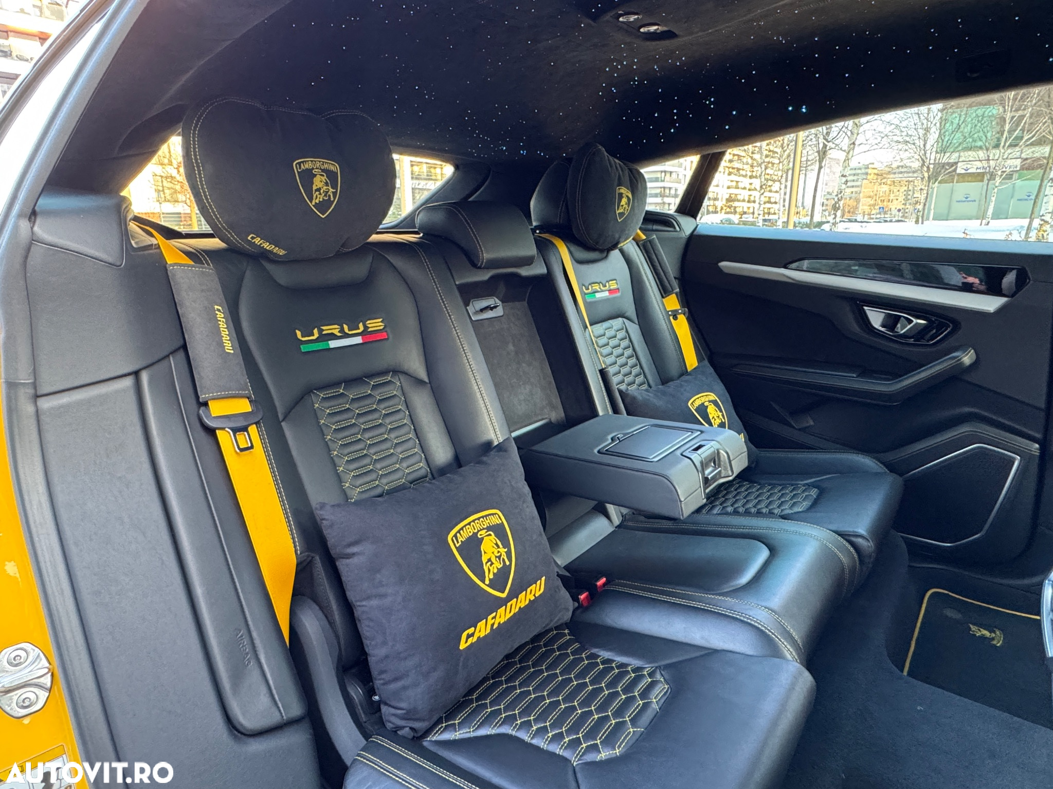 Lamborghini URUS Standard - 21