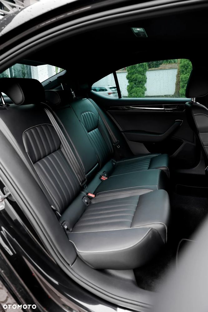 Skoda Superb 2.0 TDI SCR L&K DSG - 14