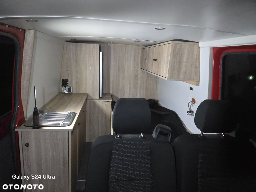 Mercedes-Benz Sprinter - 16
