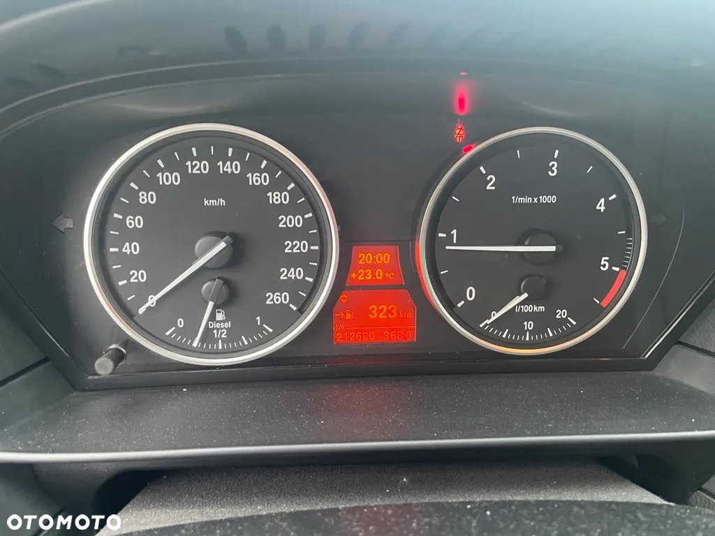 BMW Seria 5 520d Touring Special Edition - 8