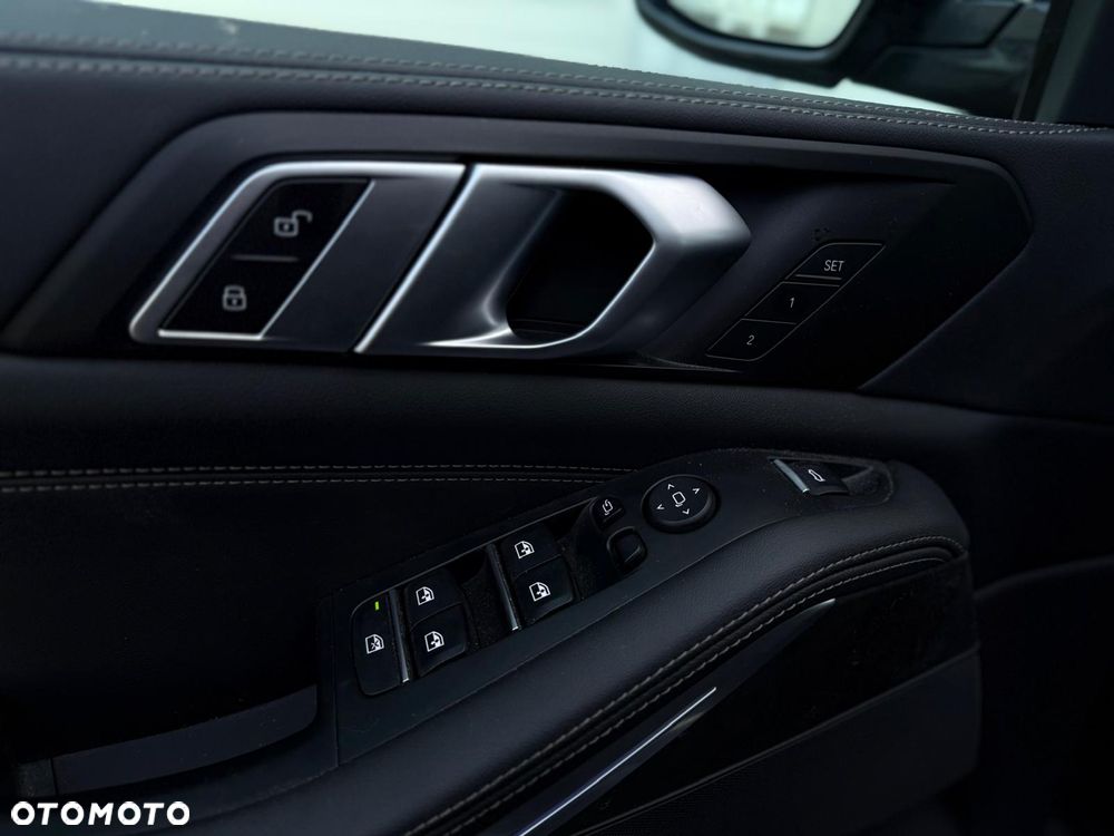 BMW X5 xDrive40d - 13