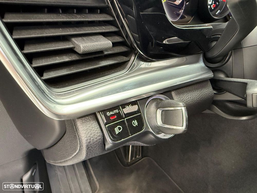 Porsche Panamera Sport Turismo 4 E-Hybrid - 19