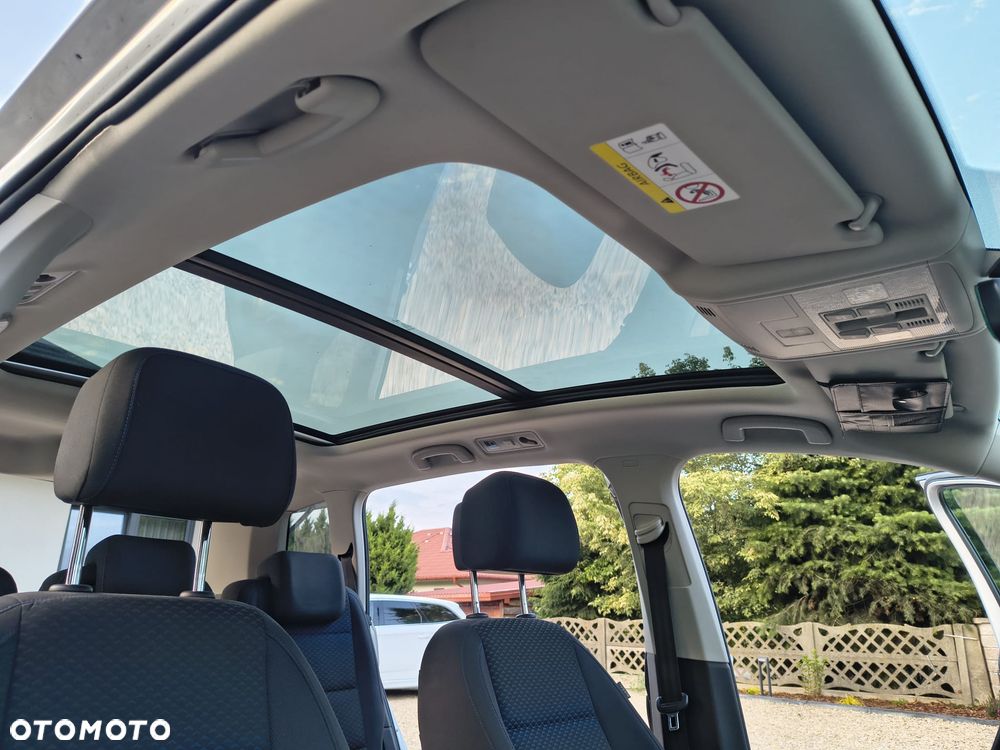 Volkswagen Touran 2.0 TDI BMT United - 16