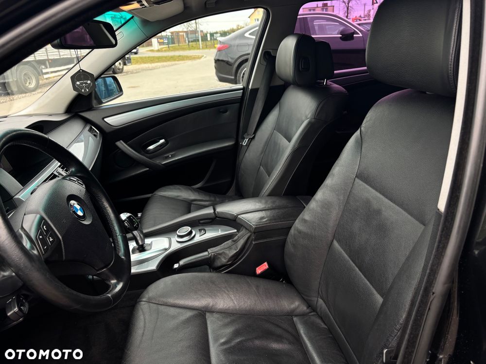 BMW Seria 5 520d Edition Sport - 14