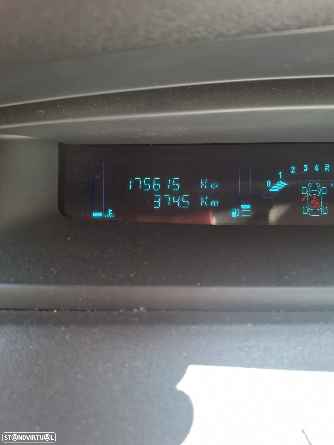 Renault Scénic 1.5 dCi Dynamique S - 9