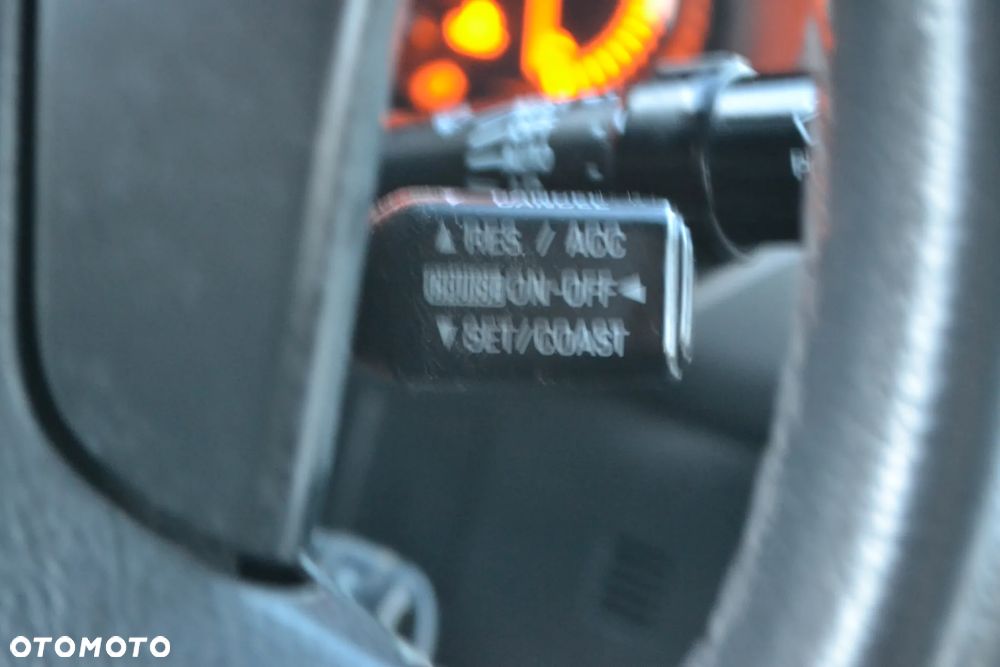 Toyota Avensis 2.0 VVT-i Executive - 32