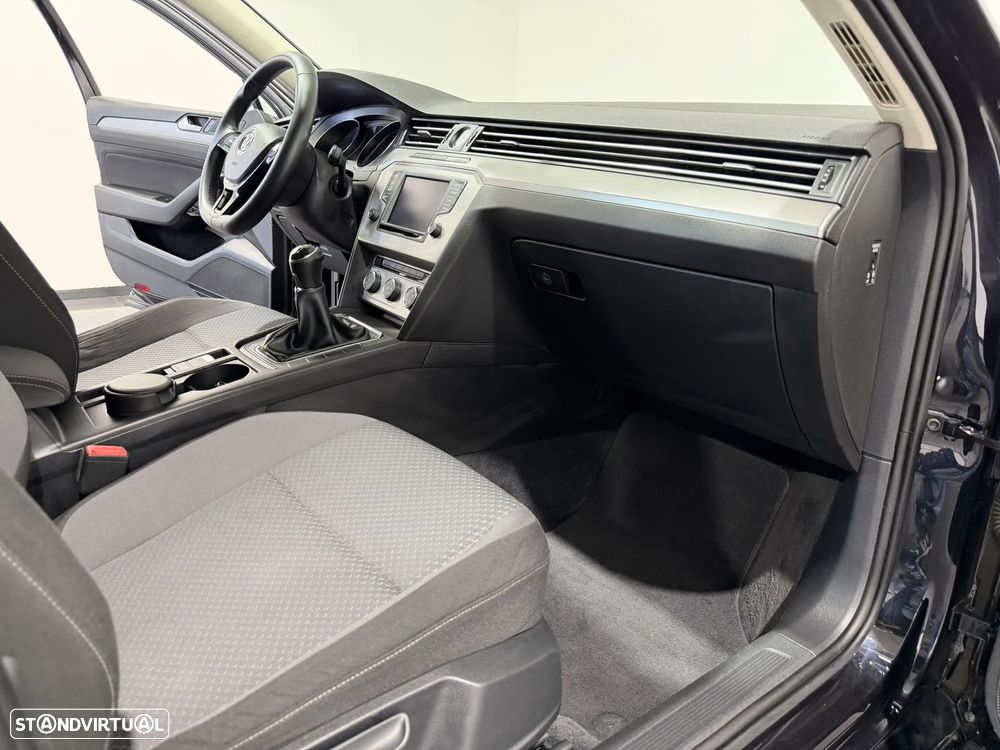 VW Passat Variant 1.6 TDI Confortline - 36