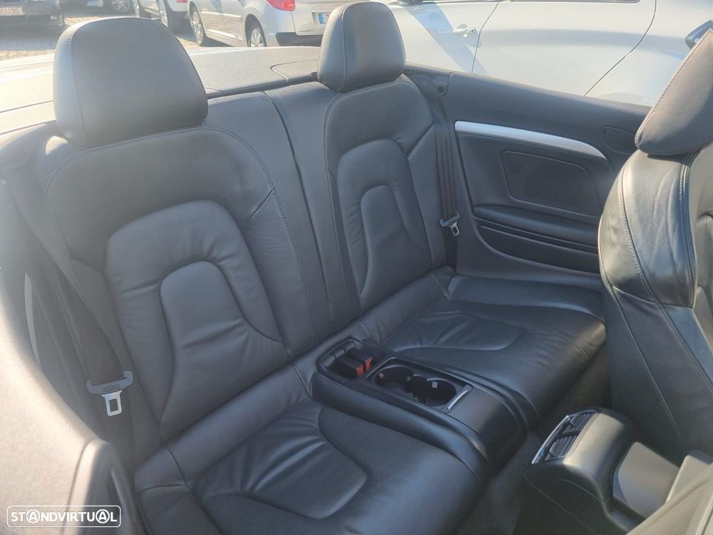 Audi A5 Cabrio 2.0 TDi S-line - 24