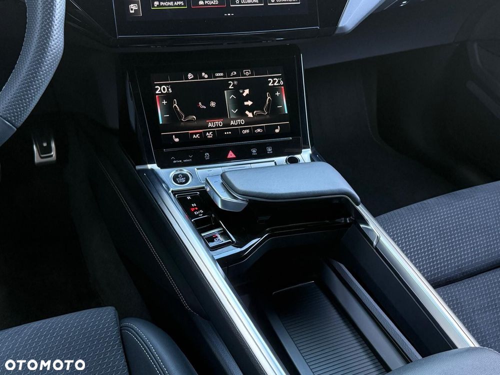 Audi Q8 Sportback e-tron - 35