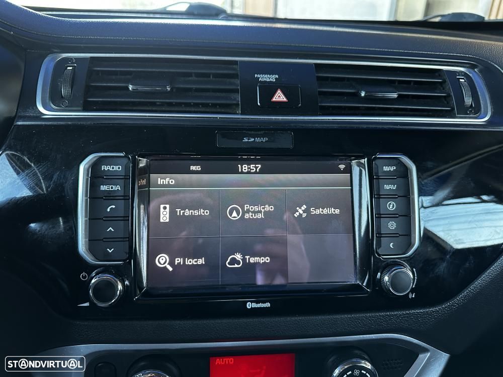 Kia Rio 1.1 CRDi EX ISG - 23