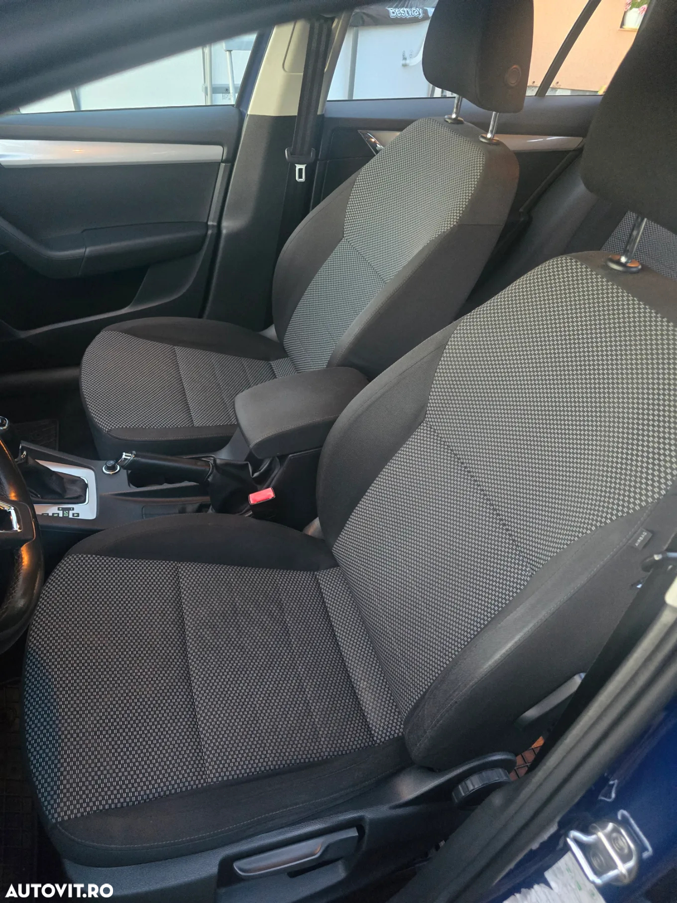 Skoda Octavia 2.0 TDI DSG Ambition - 10