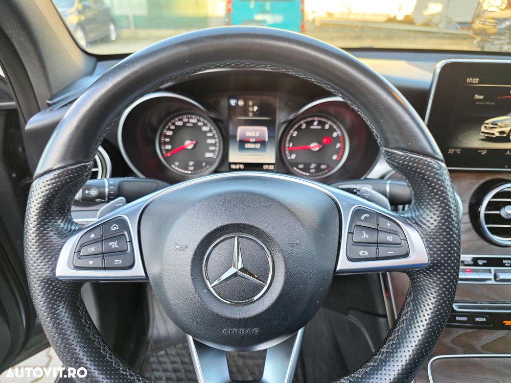 Mercedes-Benz GLC Coupe 300 4Matic 9G-TRONIC AMG Line - 25
