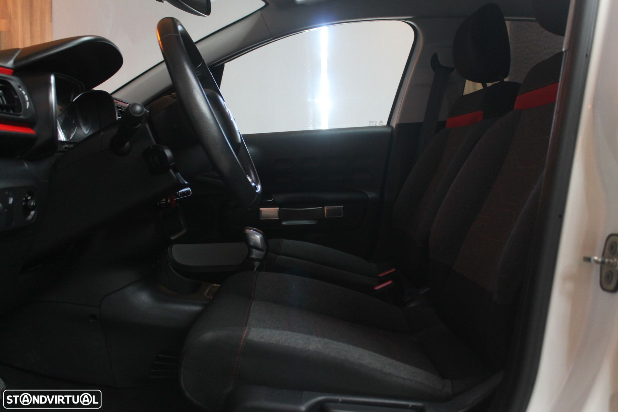 Citroën C3 1.2 PureTech Shine - 12