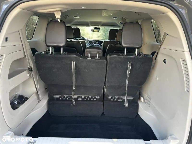 Chrysler Pacifica - 28