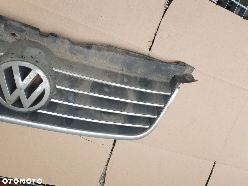 VW Passat B5 FL lift przednia atrapa grill 3B0853651L - 3