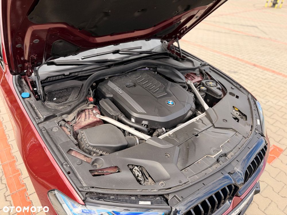 BMW Seria 5 540i xDrive mHEV sport - 29