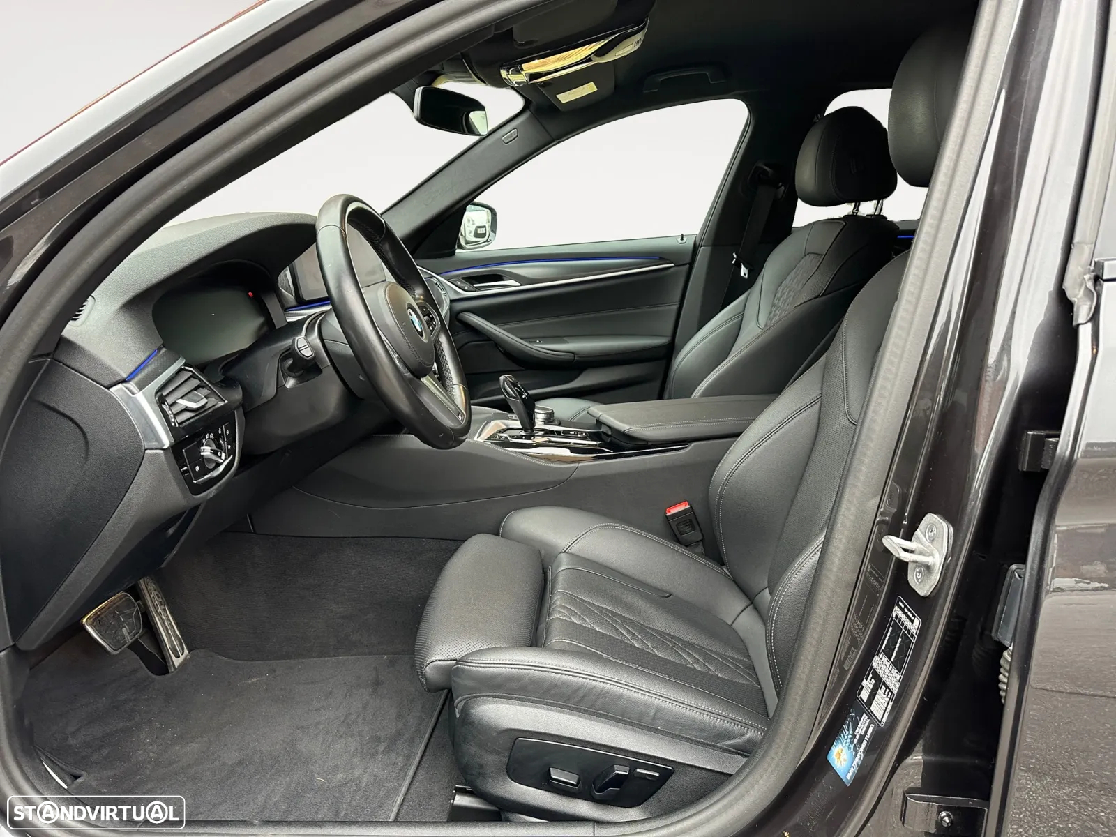 BMW 520 d Pack Desportivo M Auto - 10