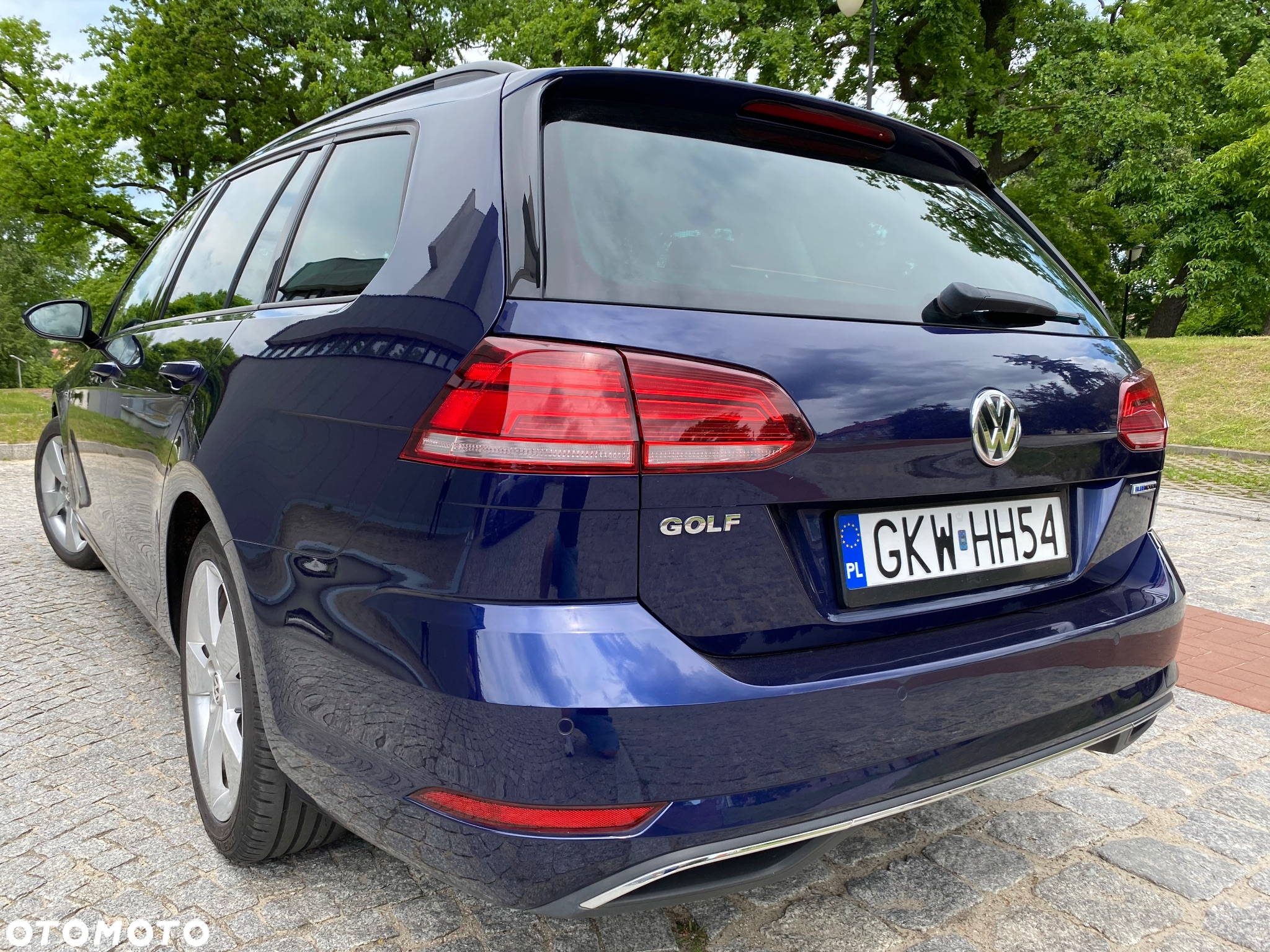 Volkswagen Golf - 6