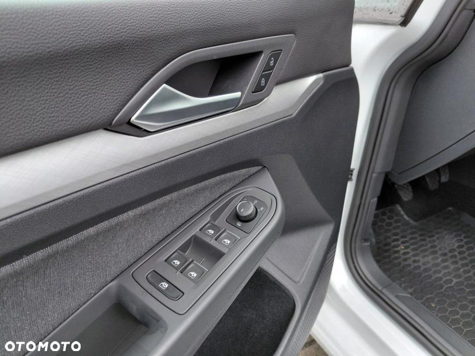 Volkswagen Golf - 16