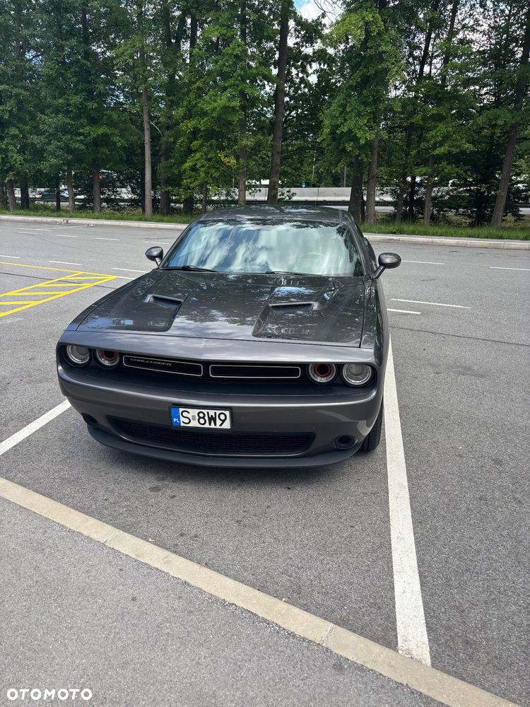 Dodge Challenger - 7