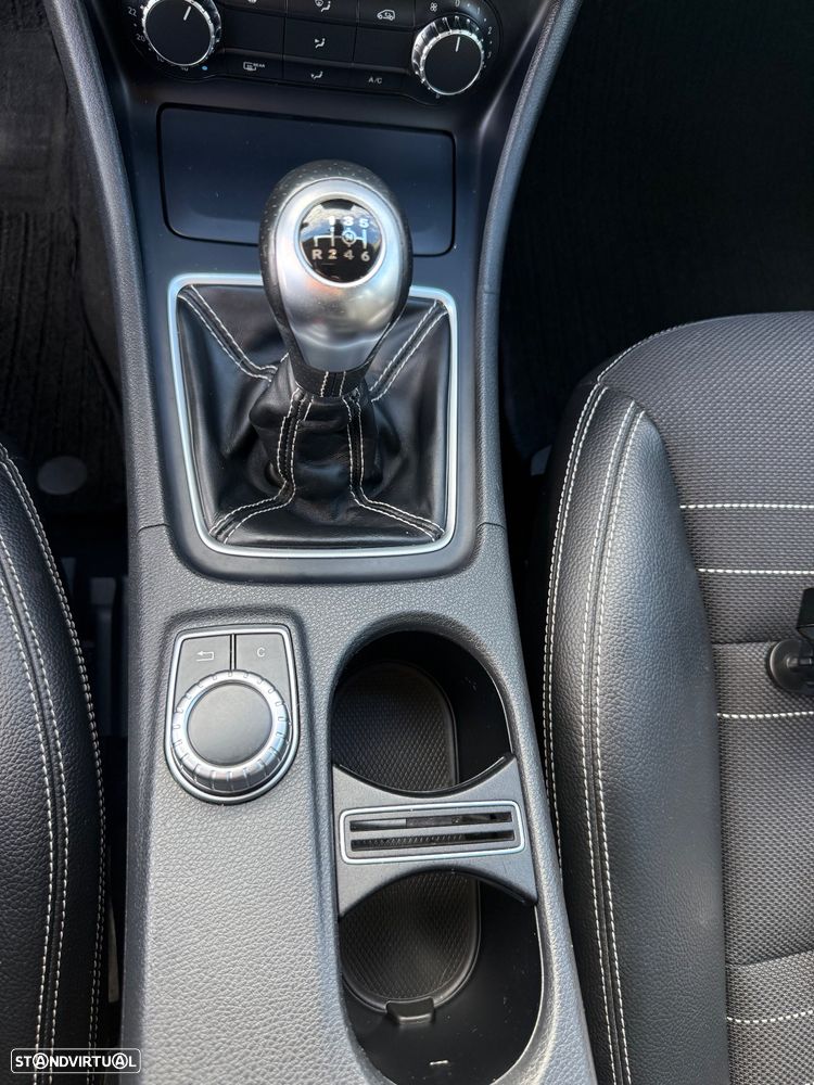 Mercedes-Benz GLA 180 CDI - 16