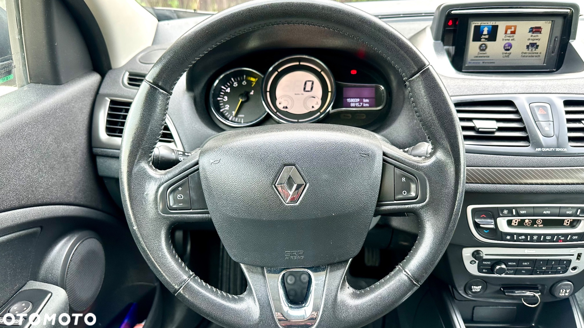 Renault Megane Grandtour ENERGY TCe 115 Start & Stop Bose Edition - 26