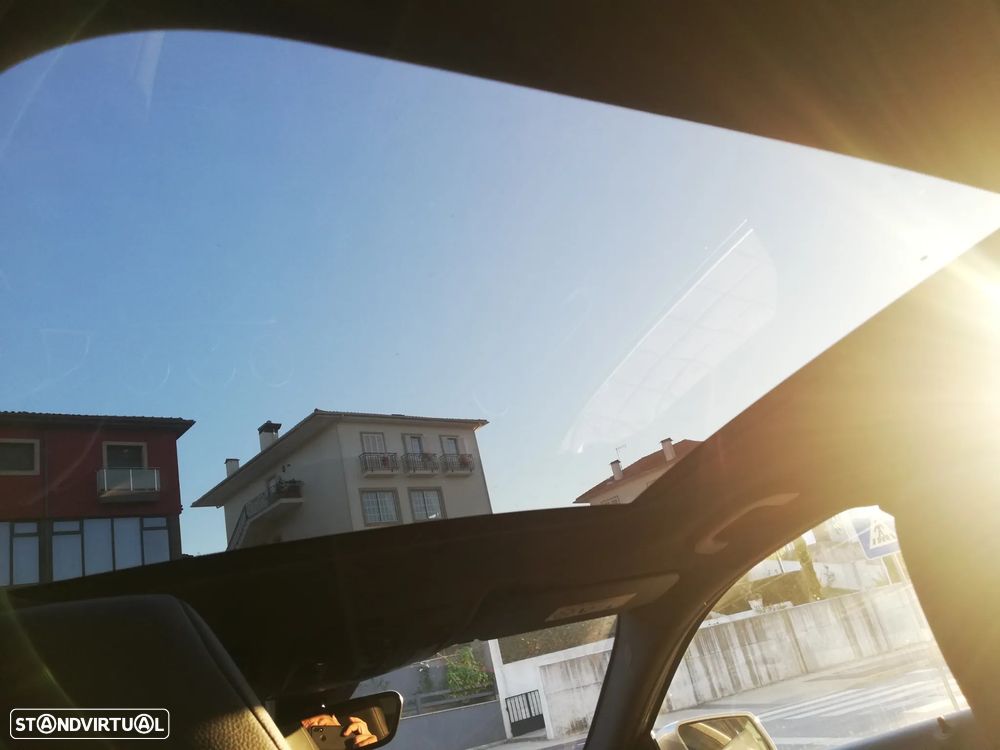 Mercedes-Benz A 200 d 4Matic 7G-DCT AMG Line - 16