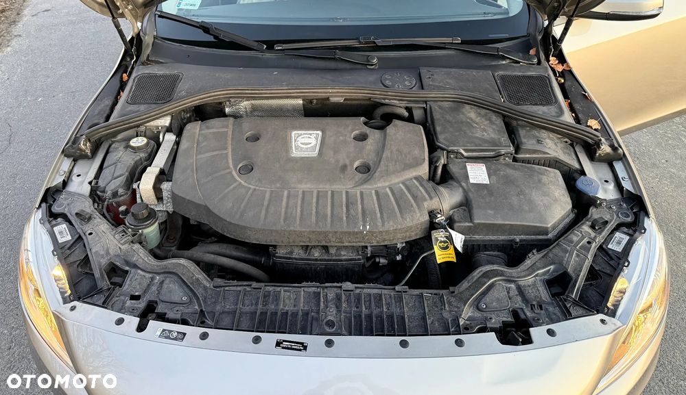 Volvo V60 D3 Momentum - 14
