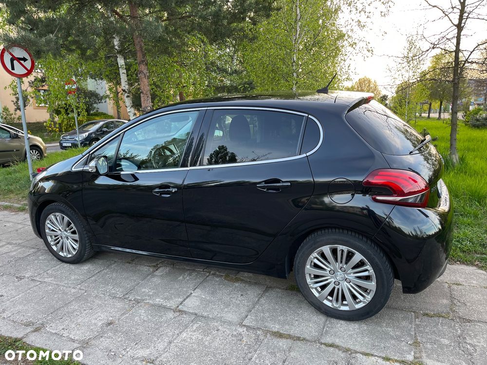 Peugeot 208 1.2 PureTech Allure S&S - 2