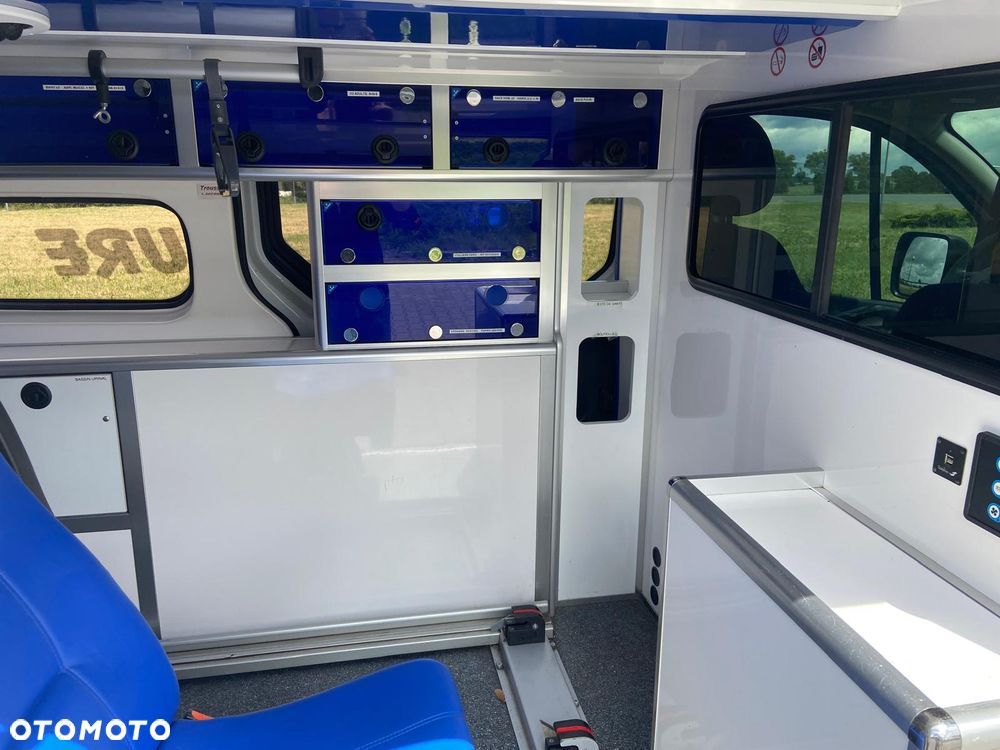 Opel Ambulans Karetka vivaro - 16