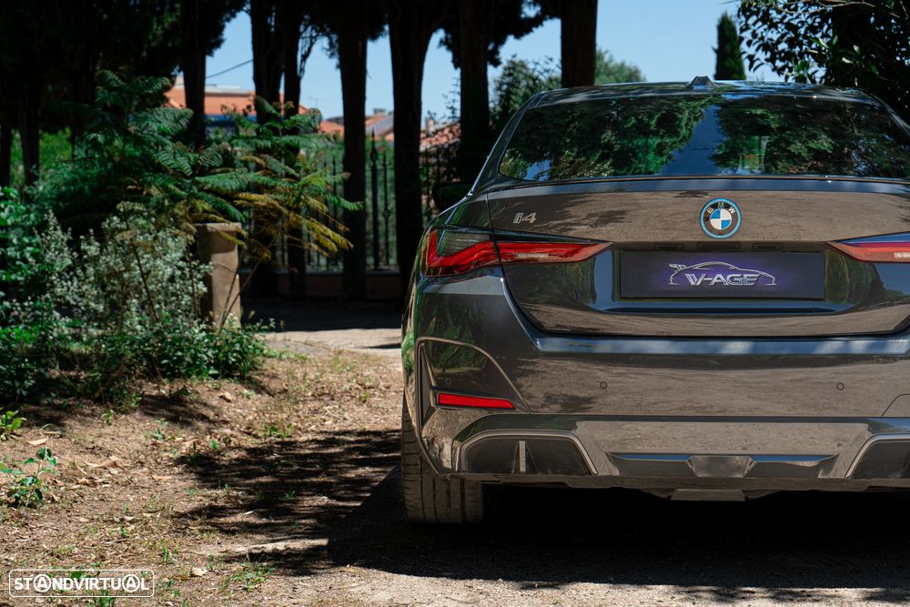 BMW i4 - 10