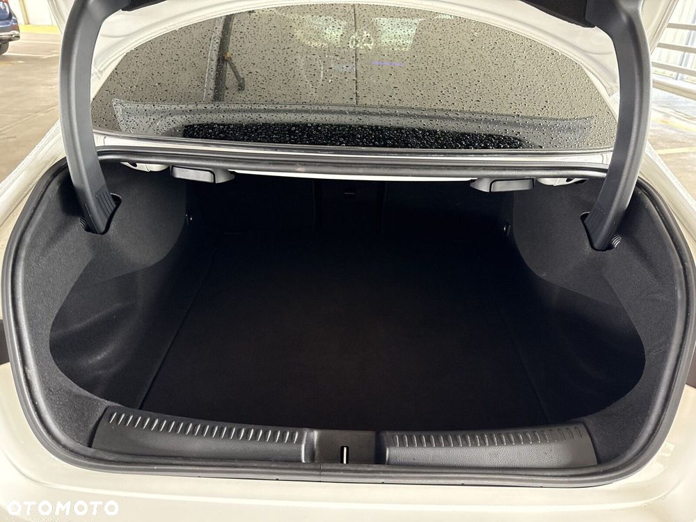 Mercedes-Benz CLA - 26