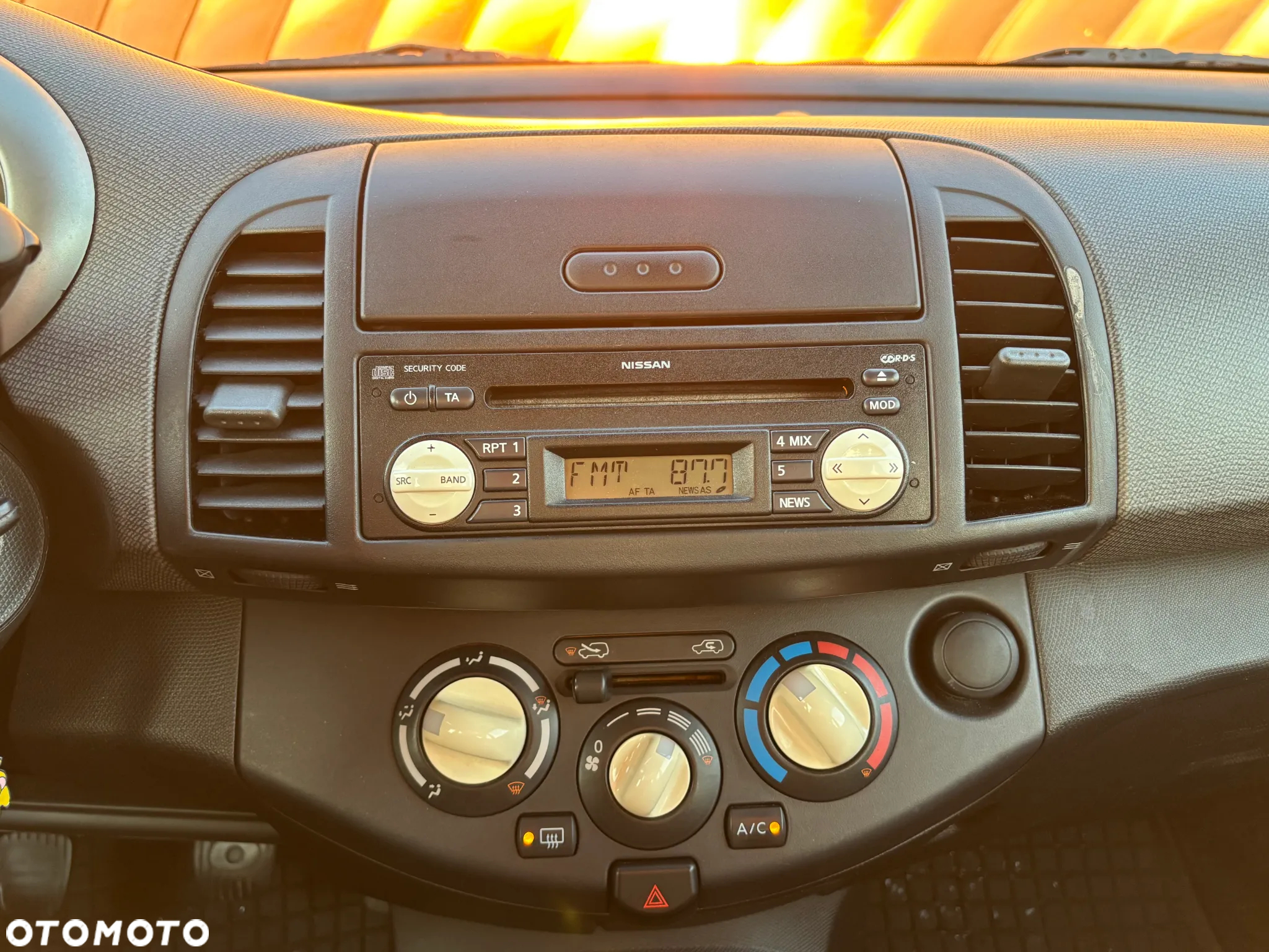 Nissan Micra - 12