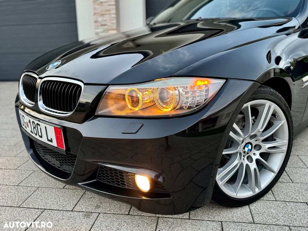 BMW Seria 3 320d xDrive DPF Aut. - 24
