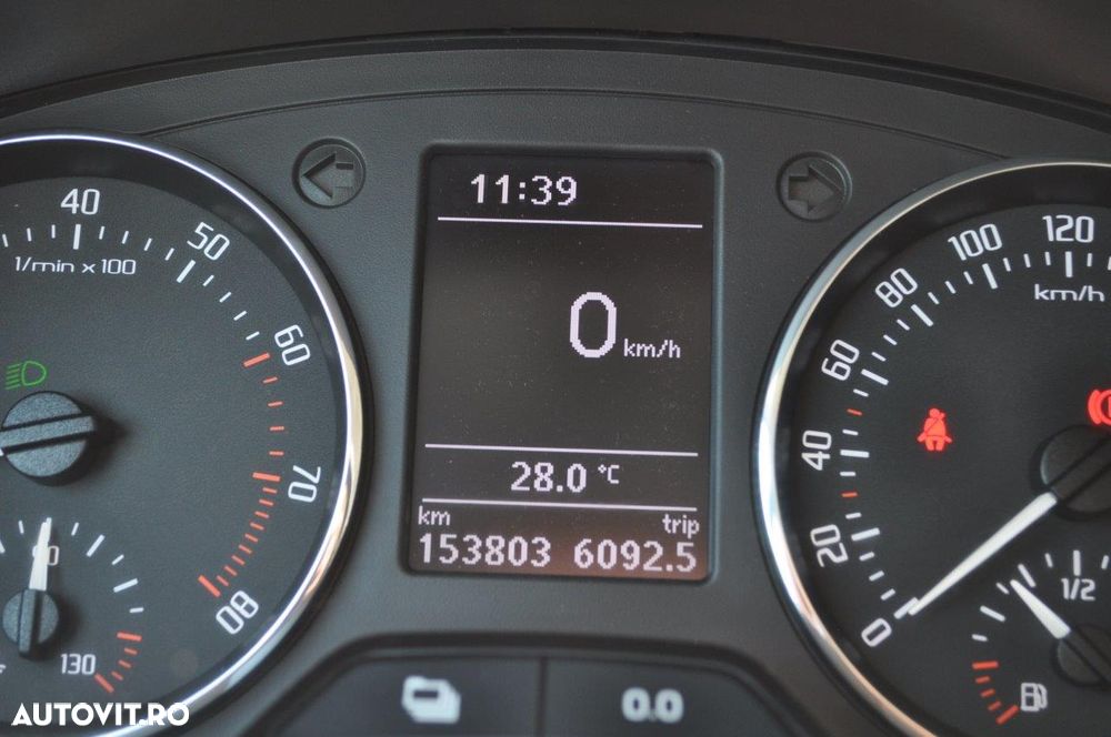 Skoda Fabia 1.2 HTP Ambition - 13
