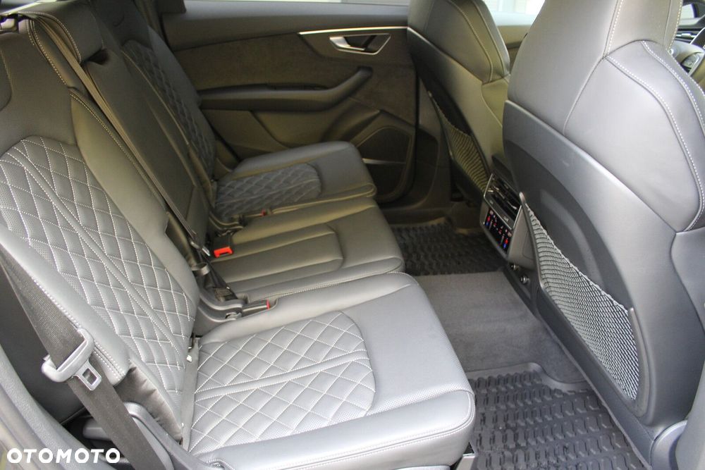 Audi SQ7 - 15