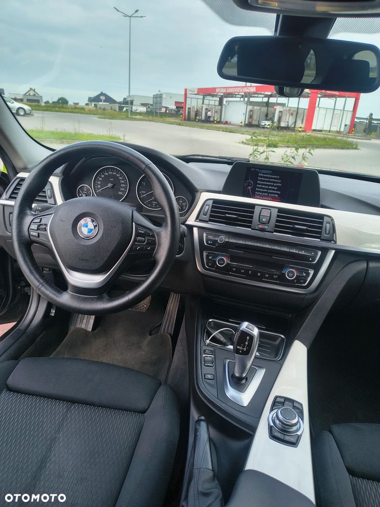 BMW Seria 3 318d Blue Performance Luxury Line - 13