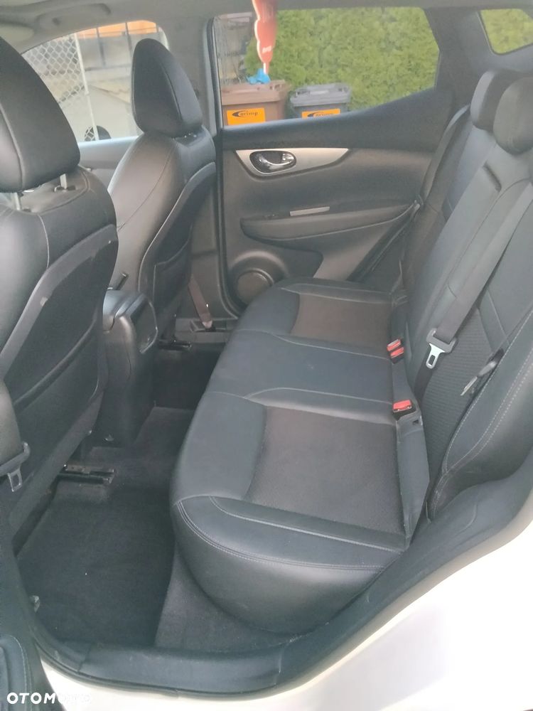 Nissan Qashqai 1.3 DIG-T N-Connecta - 17