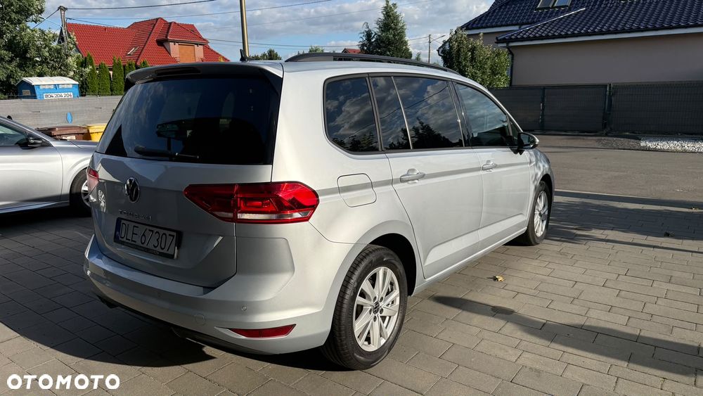 Volkswagen Touran 2.0 TDI BMT Comfortline Plus DSG - 4