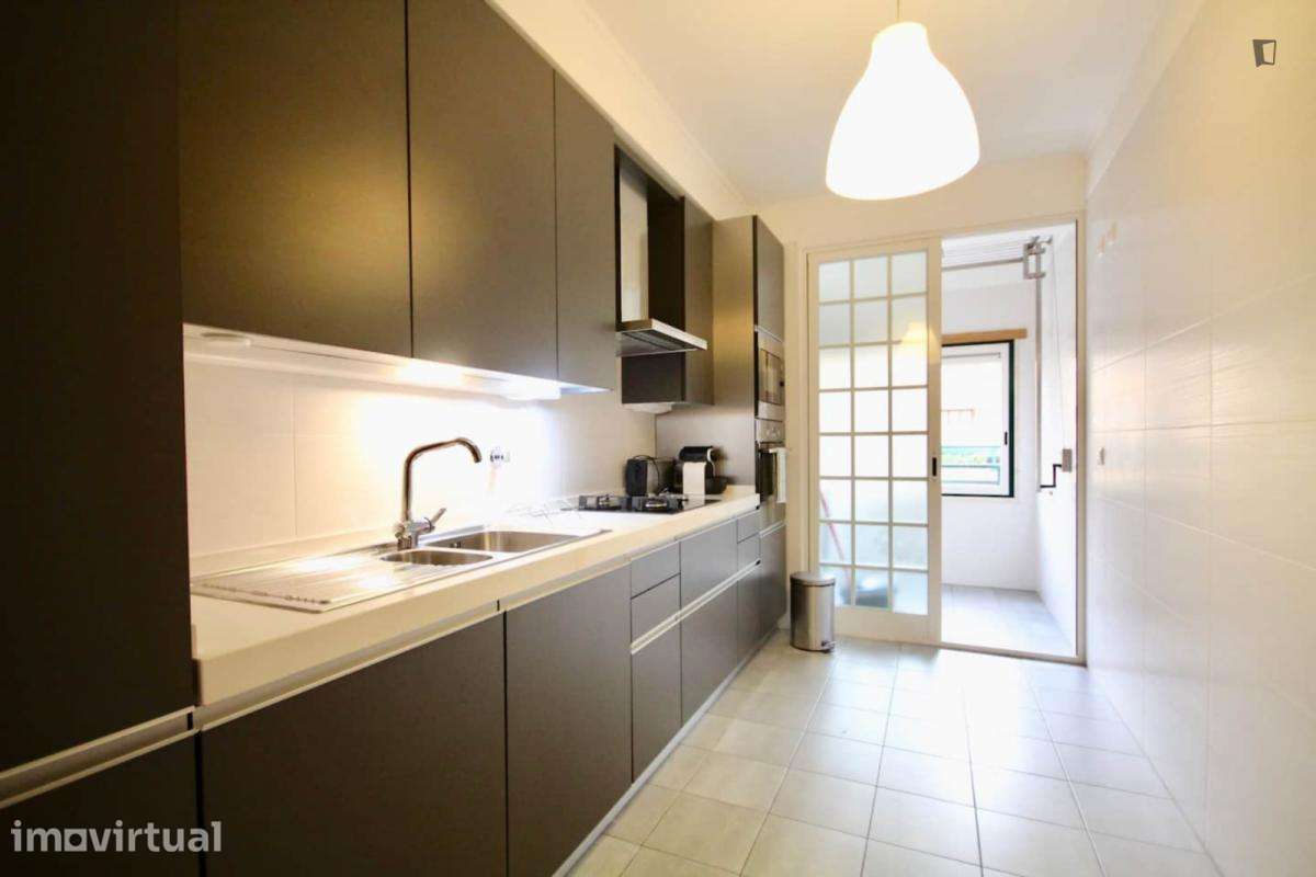 Apartamento com 1 quartos - localizado em Lisbon - Grande imagem: 2/19