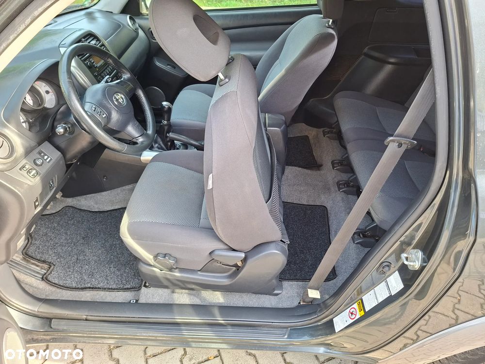 Toyota RAV4 - 21
