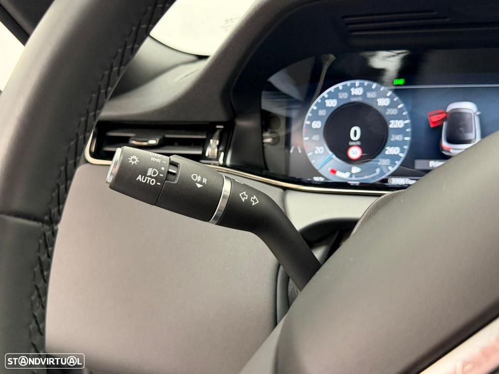 Land Rover Range Rover Evoque P300e Dynamic HSE - 21