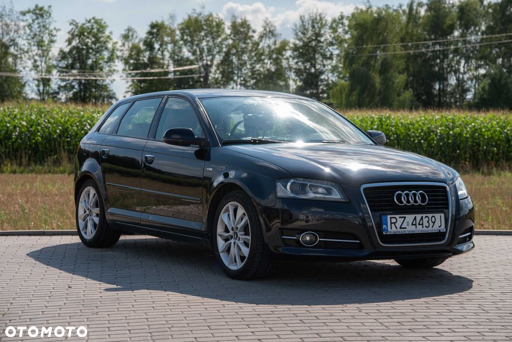 Audi A3 Sportback 2010 photo 3