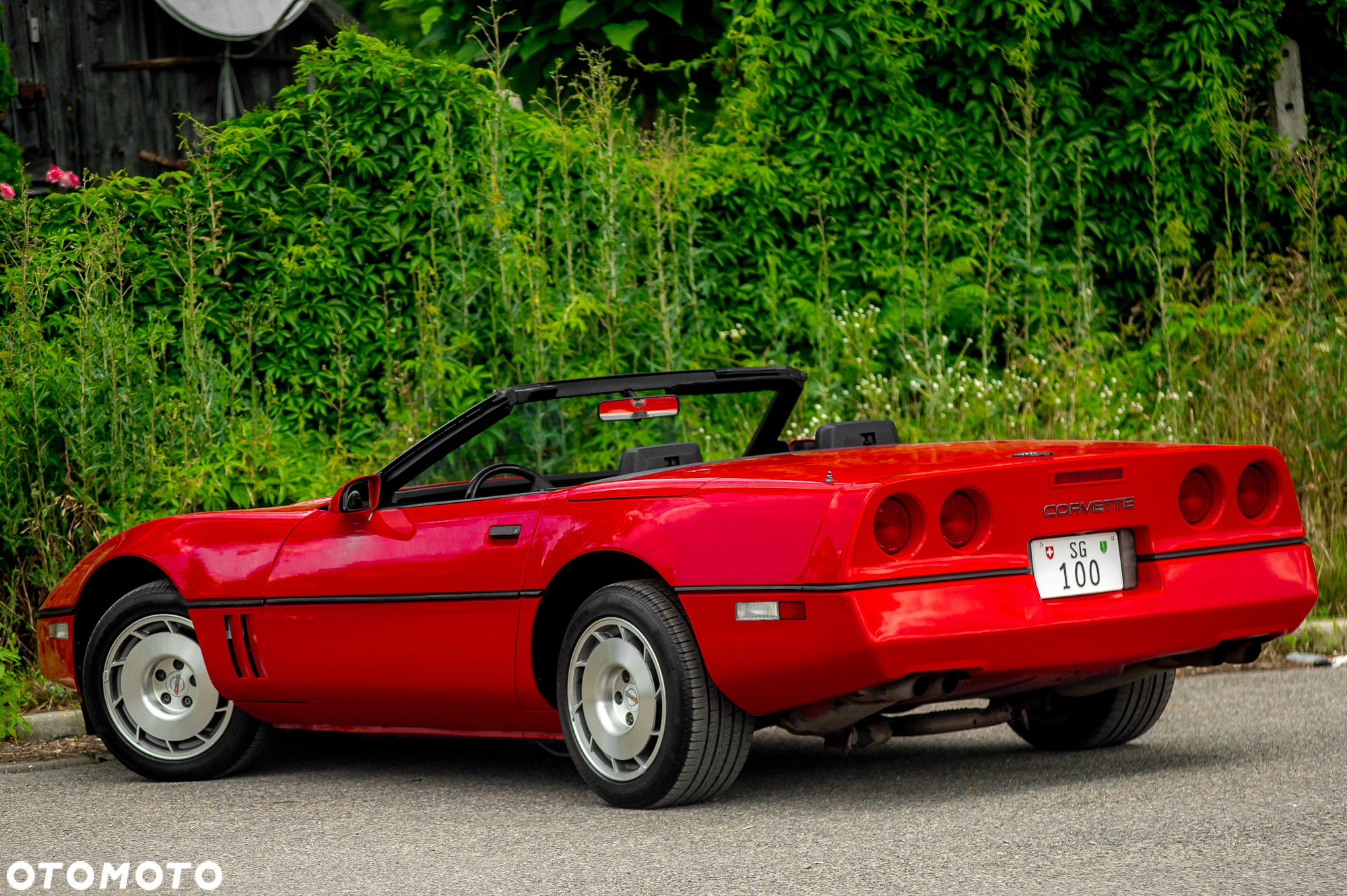 Chevrolet Corvette - 11