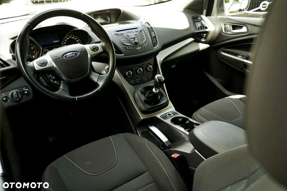 Ford Kuga - 18